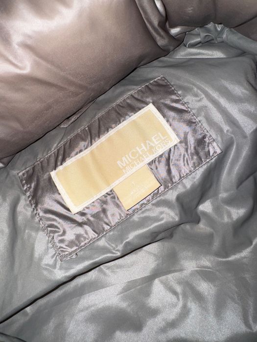 Сребърно яке Michael Kors