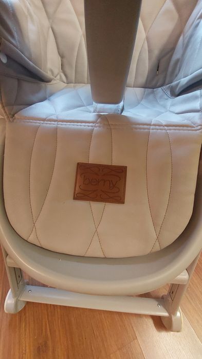 Детский стульчик для кормления.