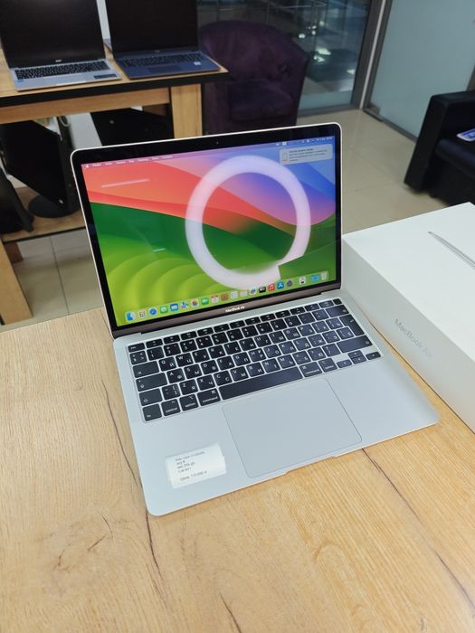 Apple MacBook Air 13 | Core i3 | 8/256 | Silver