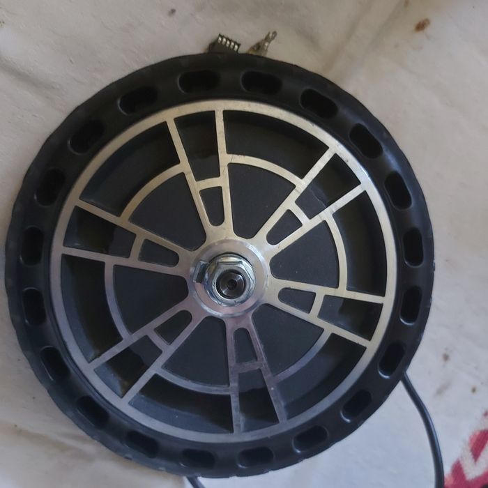 Motor electric 350w cu cauciuc plin 8,5 ingi.