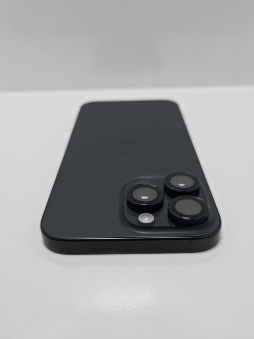 iPhone 16 Pro Max 256GB Titanium Black