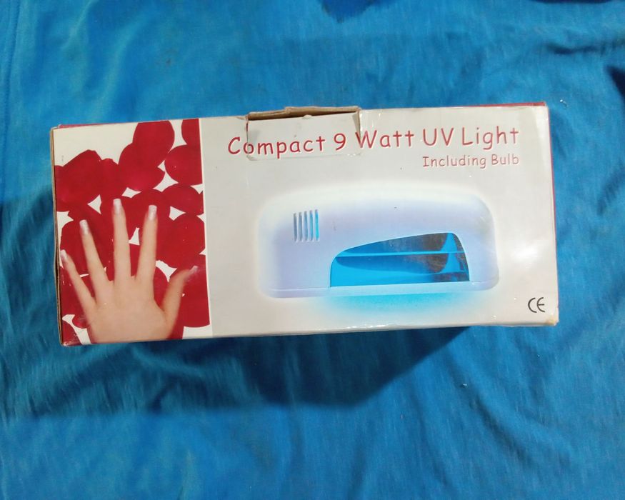 Продается лампа для сушки маникюра.Ультрафиолетовая.