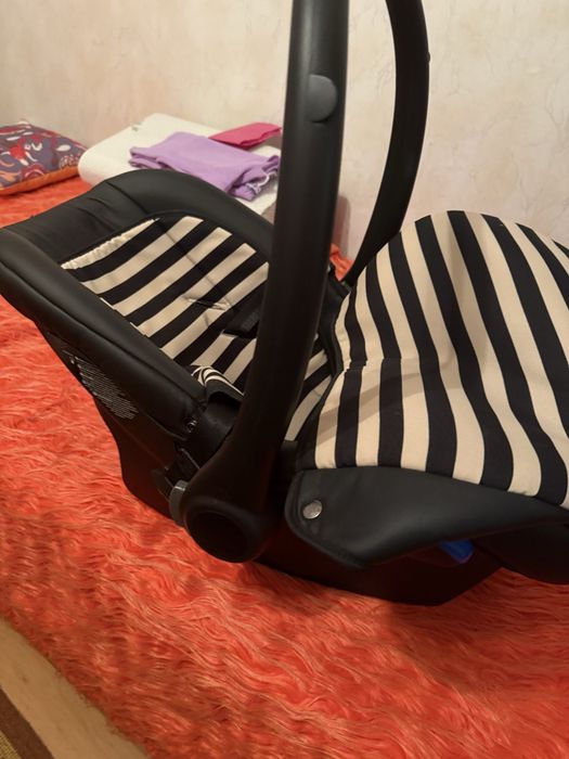 Dada paradiso Кош за новородено и столче за кола група 0 (0-13кг)