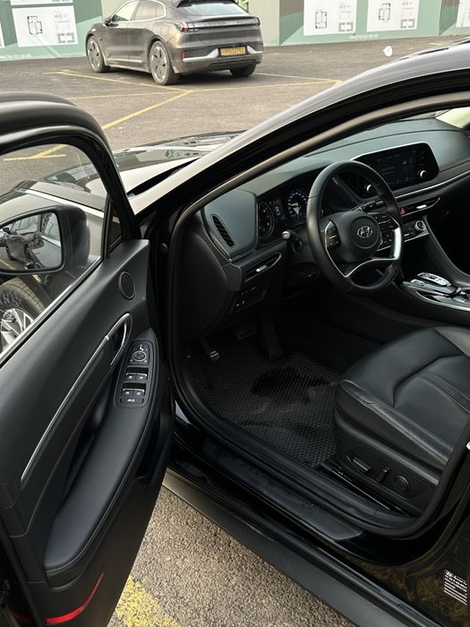 Hyundai sonata 2022 yil qora 2mator