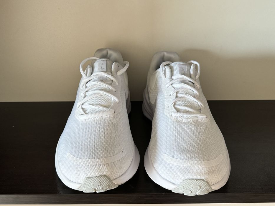 Nike Revolution 7/44н 28см Стелка Нови без Кутия