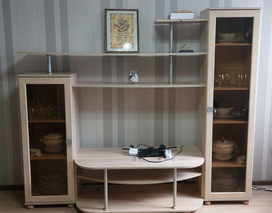 Срочно продам тв шкаф