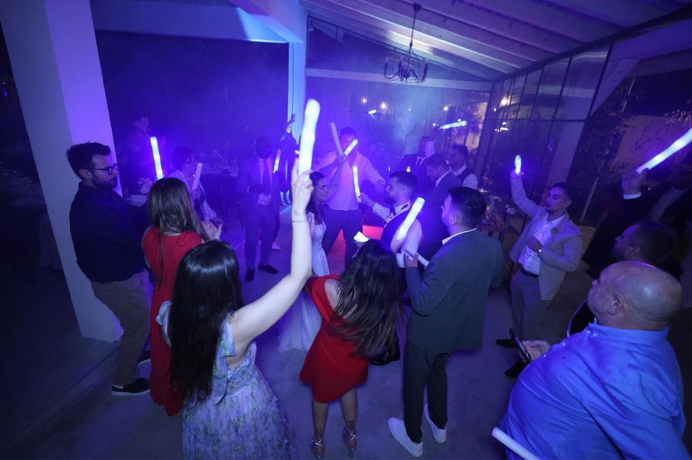 Fă-ți Evenimentul Memorabil cu DJ Lumi