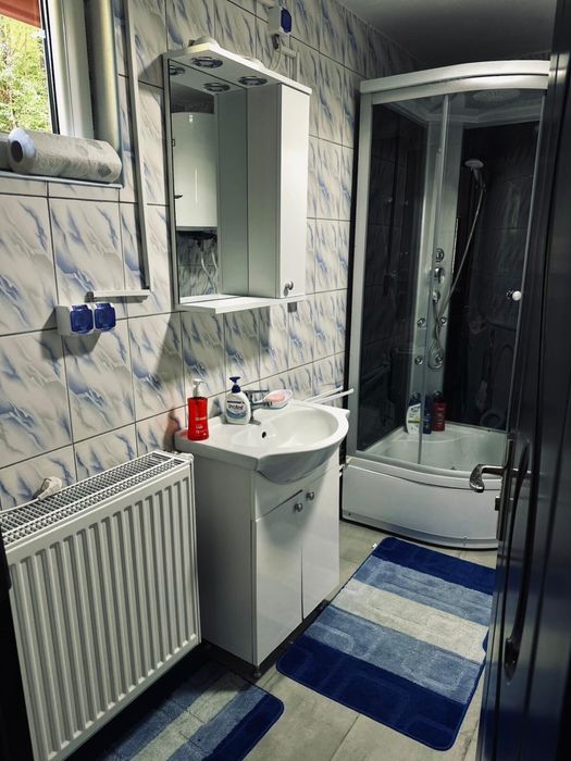 Inchiriez cabană la Scarita Belioara cu ciubar