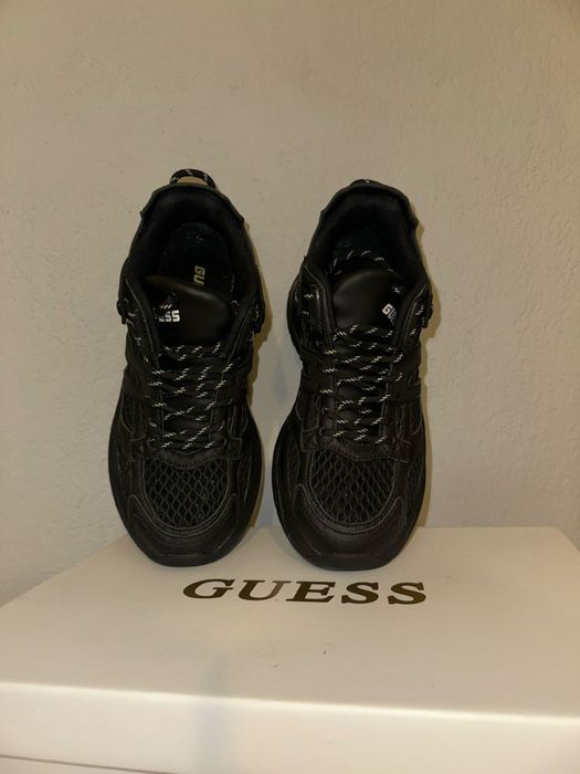 Дамски сникърси Guess Belluna