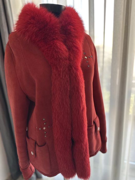 Cojoc din blana naturala si piele intoarsa marimea M