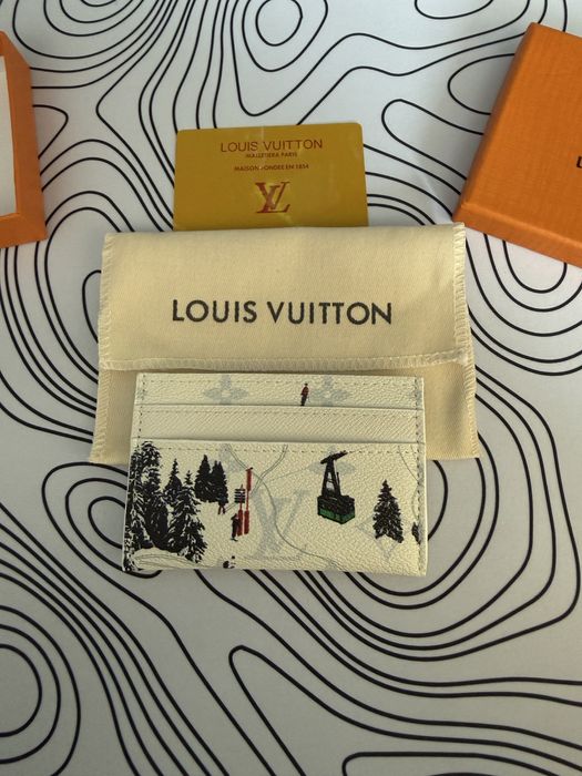 Louis Vuitton cardholder alb