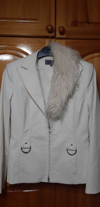 Костюм с Подвижна Яка с КОСЪМ на "Rosi fashion"!САКО и ПОЛА! НОВ!