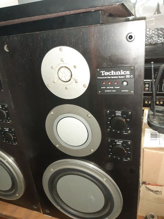 Boxe excepționale Technics SB 5