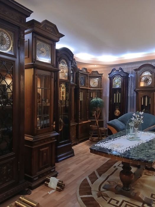 Ceasuri mecanice cu pendula și greutati