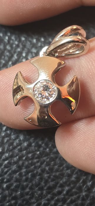 Cruce Platină cu diamant