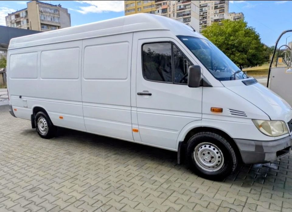 Продавам товарен бус Mercedes-Benz Sprinter 313 CDI двигател OM 611 (2.2 CDI) 2004 г., реални километри, като НОВ!!!