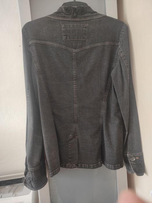 Джинсовый жакет женский