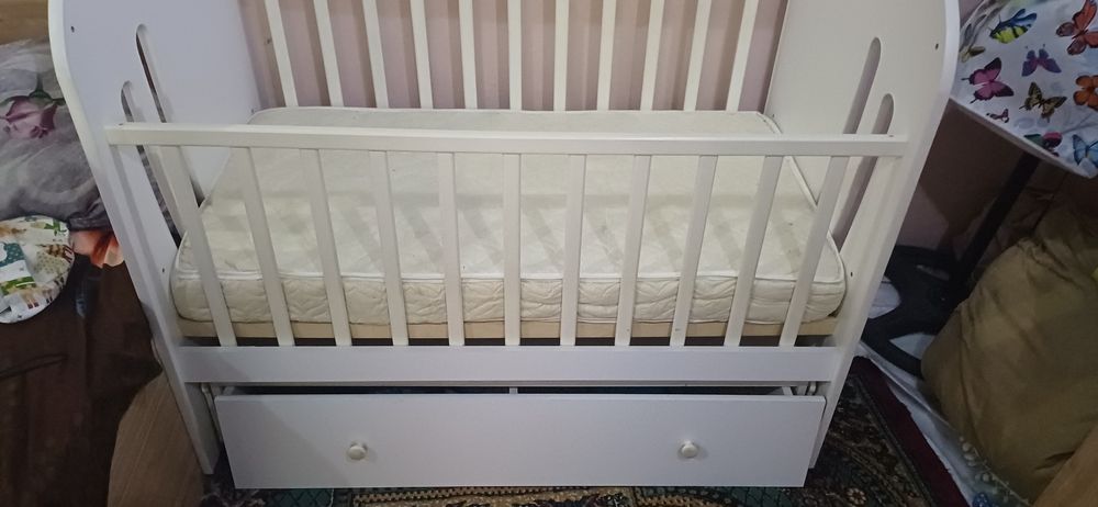 Кроватка детская.