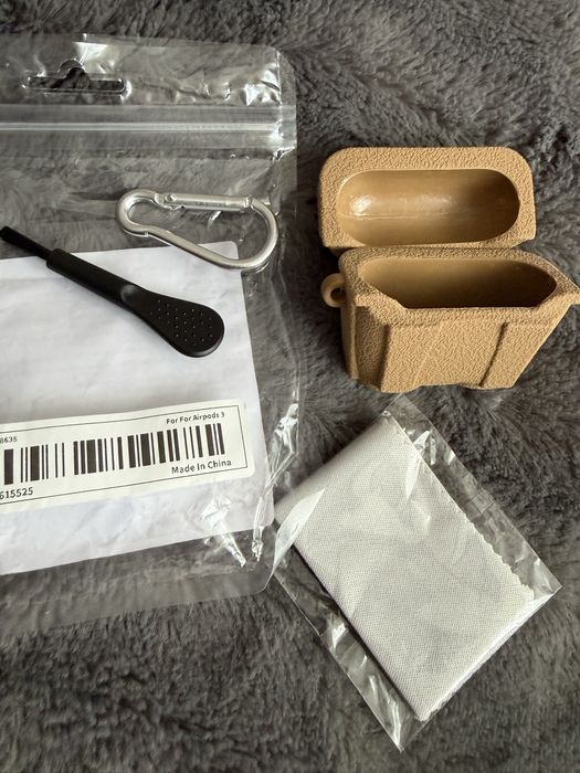 Husă protectie cutie pentru AirPods 3