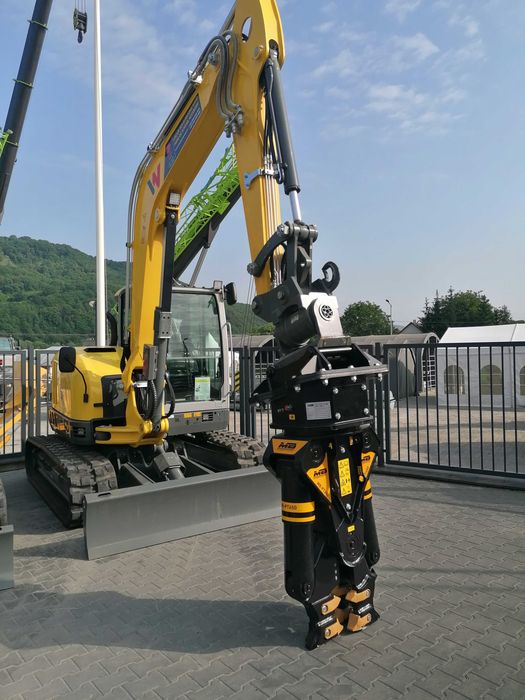 Foarfeca demolari rotativa MB Crusher MB-PT650 pt excavator 6.5-13 ton