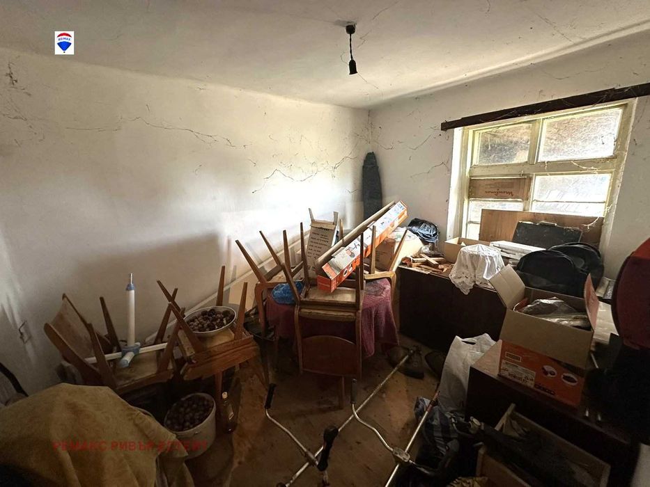 Селска къща за продажба в с. Иваново