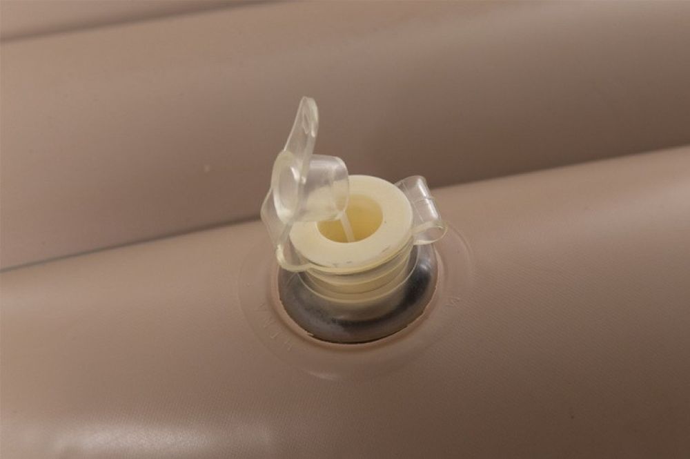 Удобен надуваем матрак (легло), приспособен  за спане в  автомобил AUT