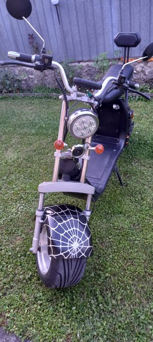 Scuter de vânzare