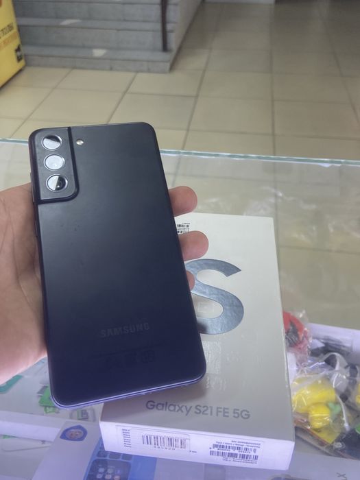 Продам Samsung Galaxy s21 FE