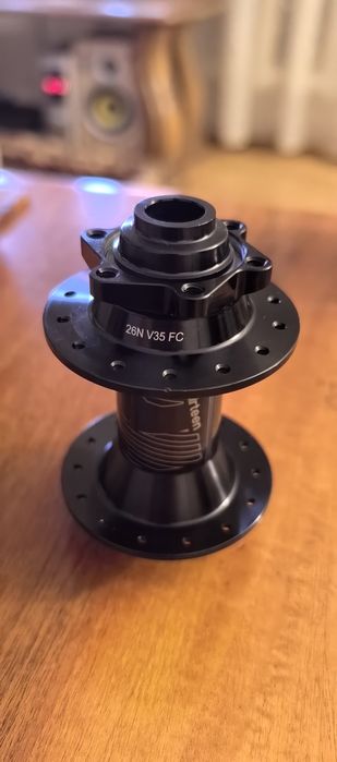 Втулка передняя  E*13 15x110 boost