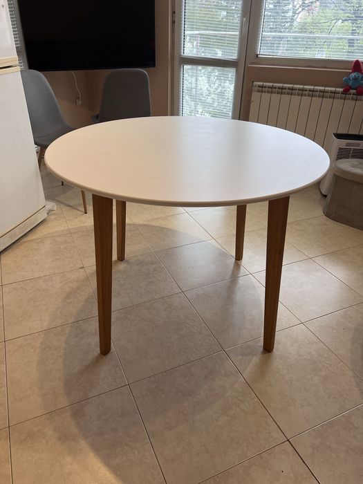 JYSK Маса+ 4 стола