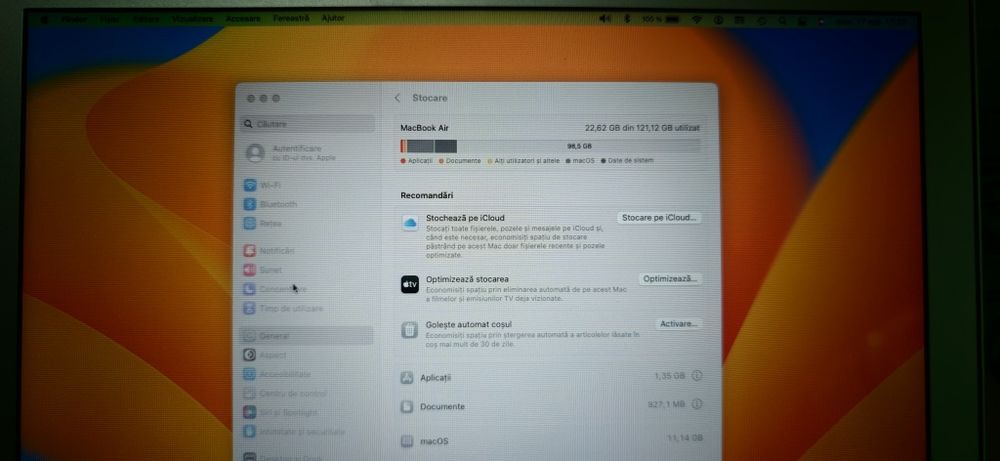 MacBook Air 13” + Tastatură Apple + Mouse Apple – impecabil – Ventura – baterie excelentă