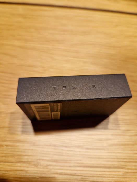 Tesla USB Drive 128GB original, USB 3.1, nou