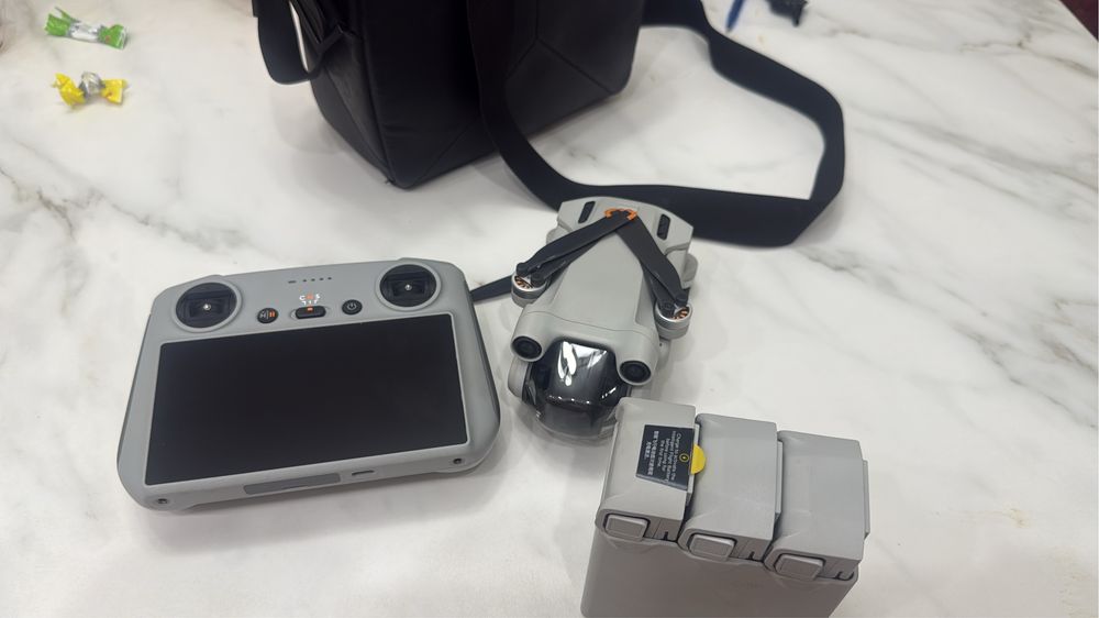 Продам дрон Dji Mini 3 pro combo