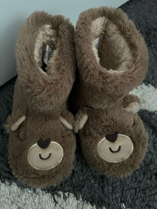 Детски пантофки нови