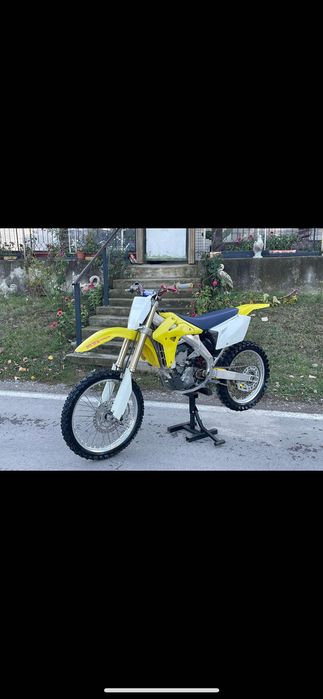 Suzuki RMZ 450 …..