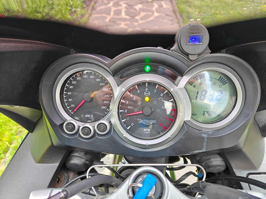 Triumph Sprint ST 1050