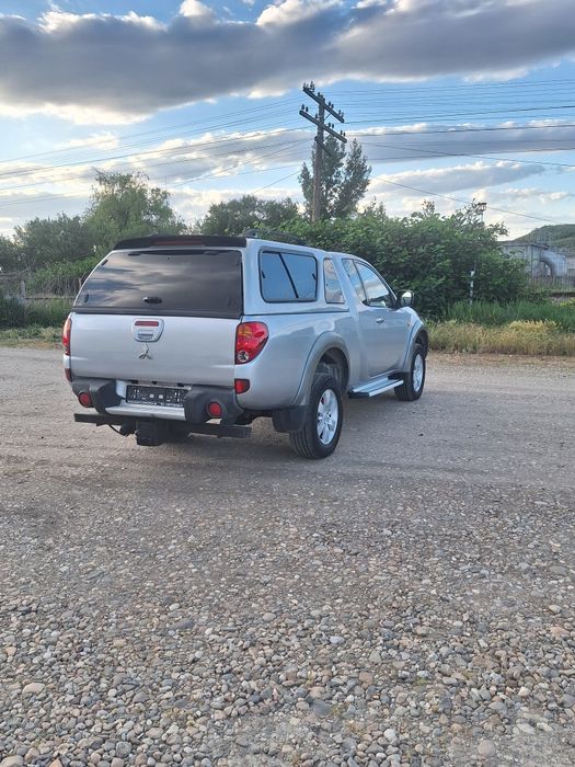 Mitsubishi l200 2.5 diesel 4x4 mic mare clima an 2007 bena lunga hartop