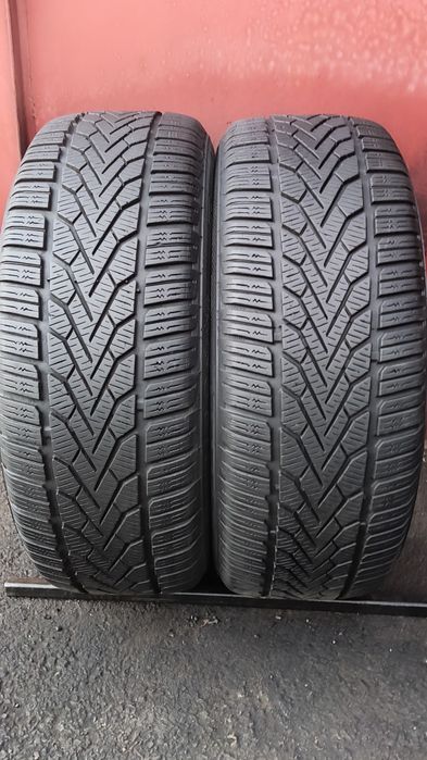2бр зимни гуми 205/55/16 Semperit 
dot22
6.79mm
Добро състояние на гум