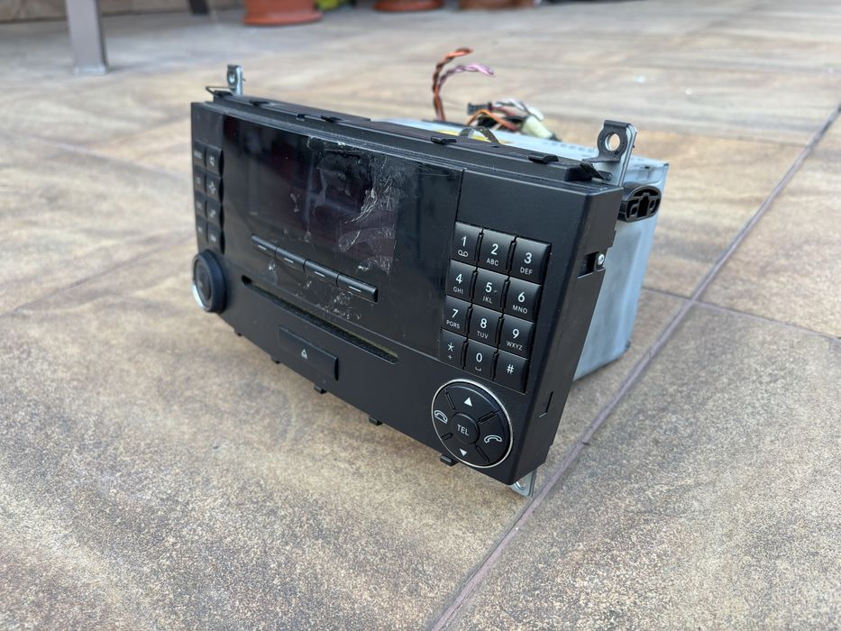 URGENT Radio/Casetofon Mercedes C class W203 2005