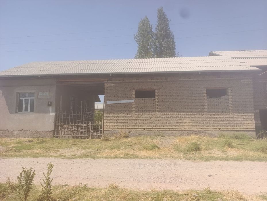 Bank qilb beriladi Tayyor 6 xonali uchastka yer maydoni 7.2 sotix nar