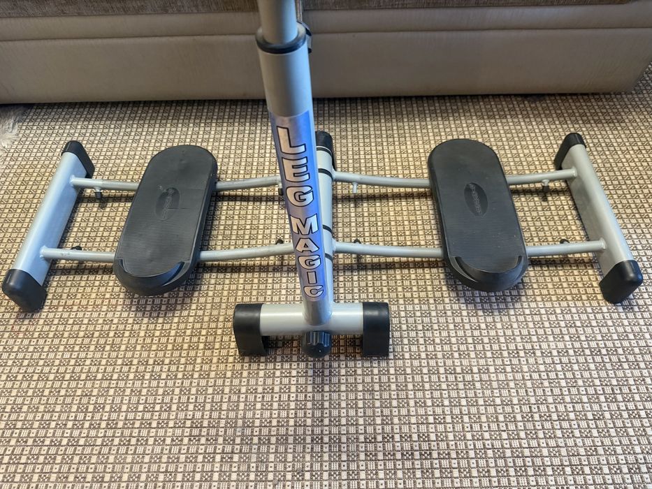 Тренажер для ног (ягодиц )Leg Magic