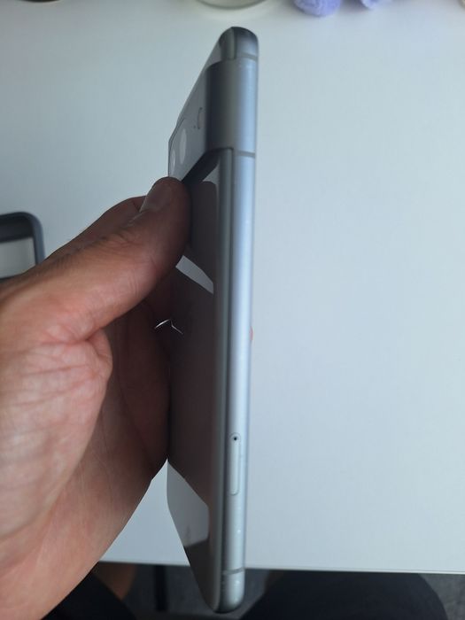 Телефон Google Pixel 8
