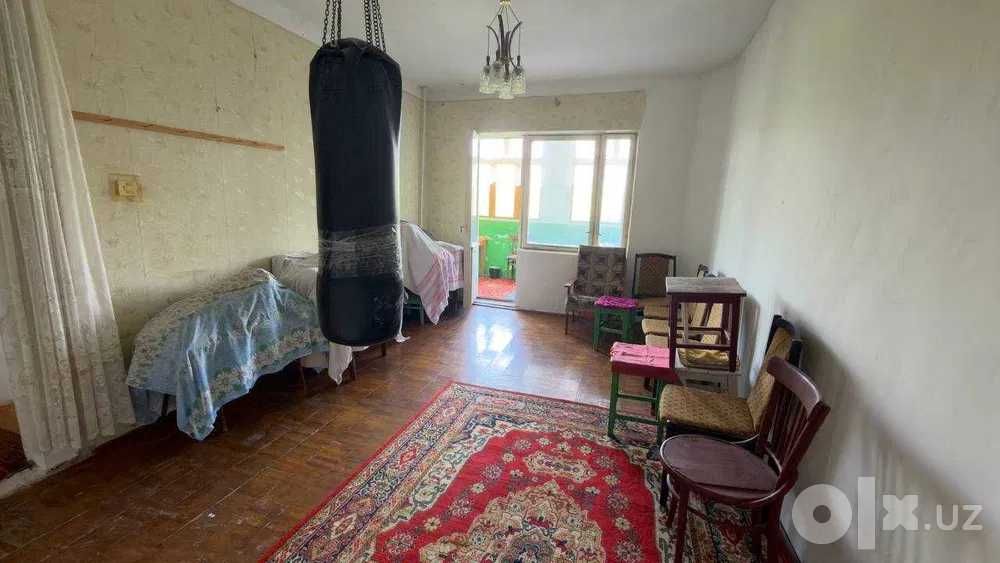 Ангрен, 5/4.  4 этажный панельный дом, 3 этаж, ориентир АТС Узтелеком
