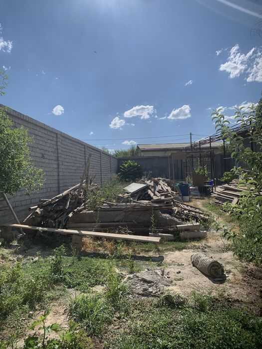 Yer sotiladi quruq yer