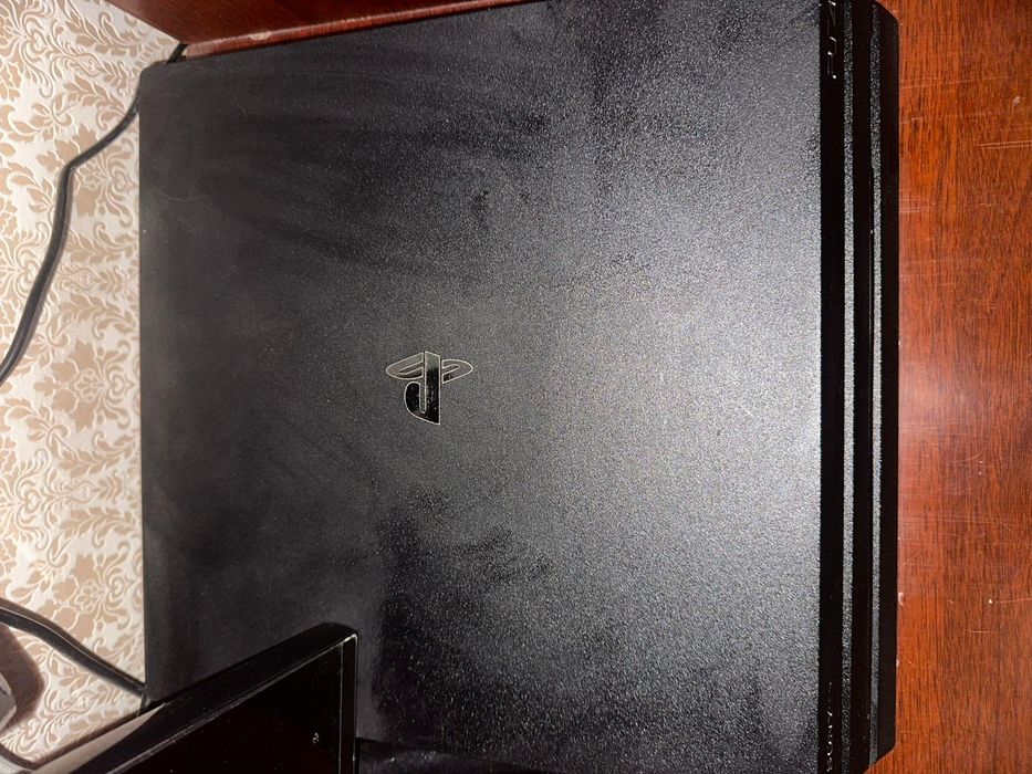 Пс4 ПРО 1 терабайт В Идеальном Состояний С рабочим дисководом