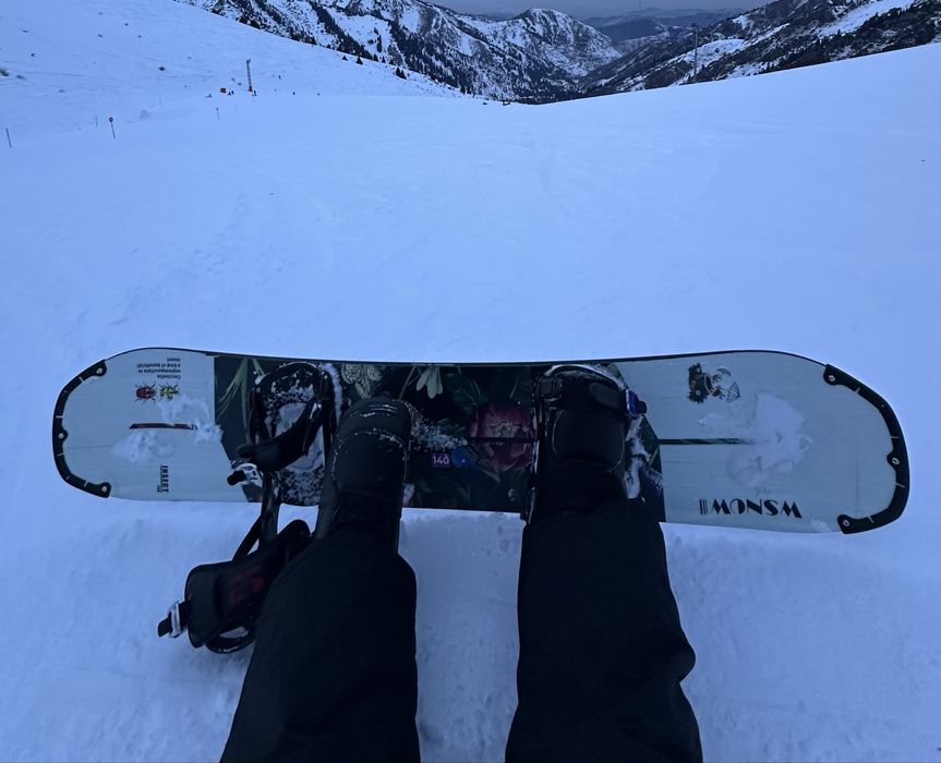 Сноуборд с креплениями