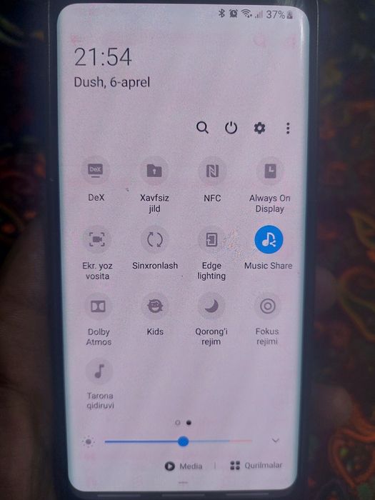 samsung s 9 + ozgina soyasi bor ishlashlari yaxshi