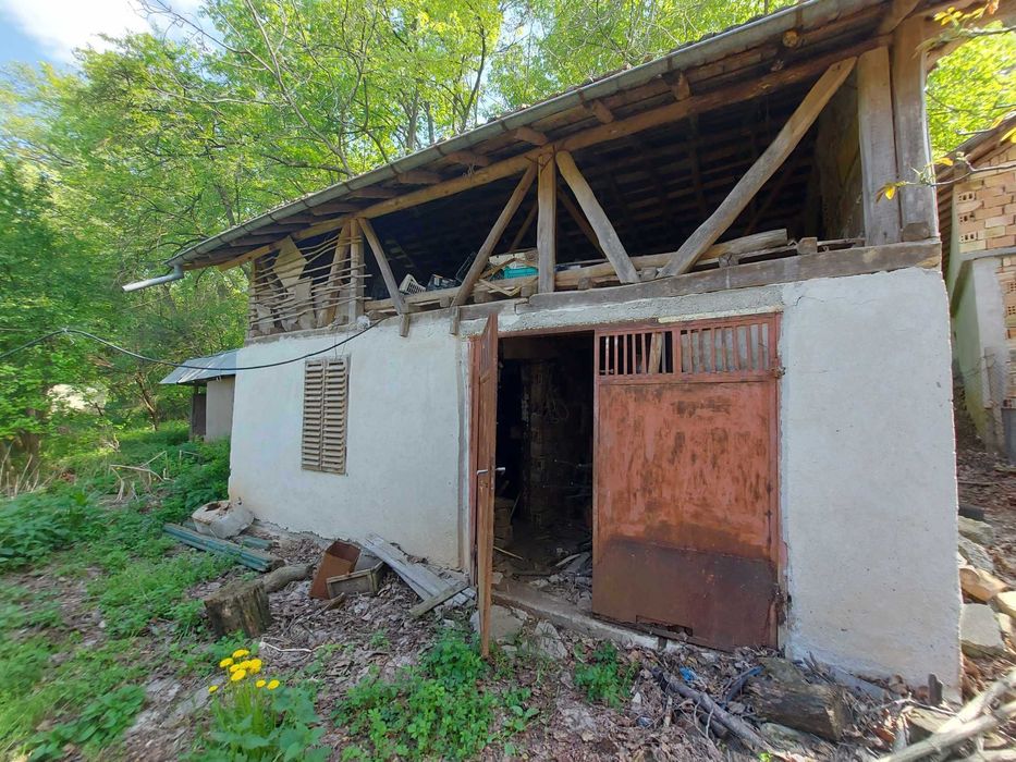 Двуетажна вила, местност Кованлъка