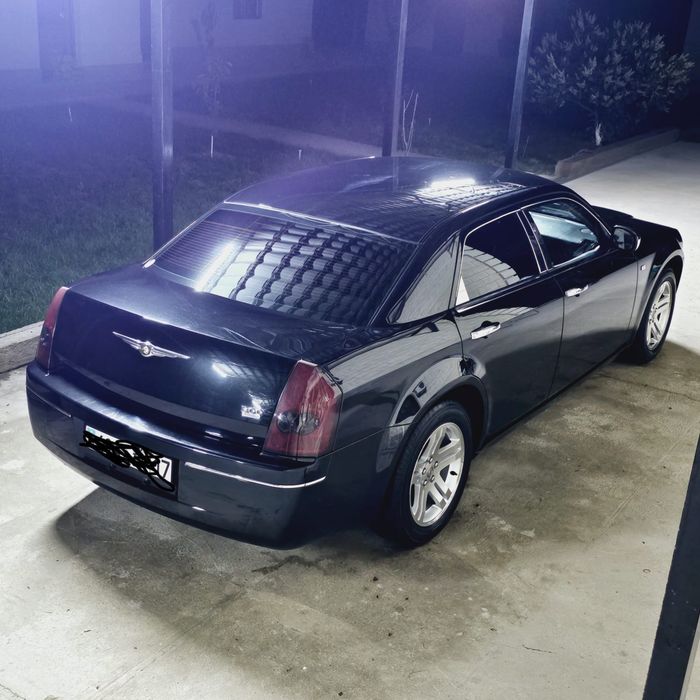 Продается Chrysler 300C 3.5