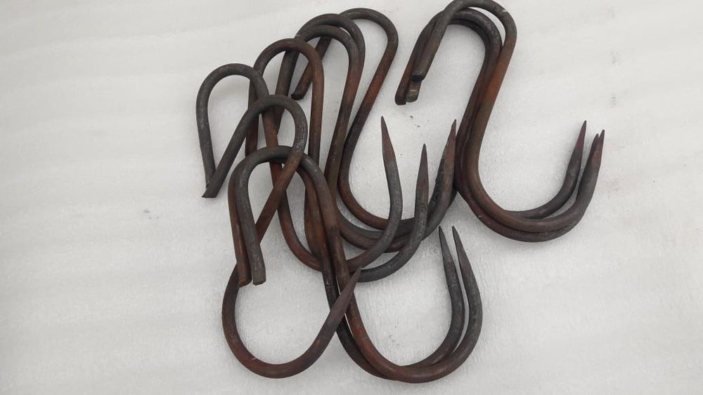 Продам ,,,крючки,